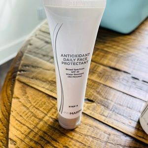 Jan Marini Antioxidant Daily Protection SPF